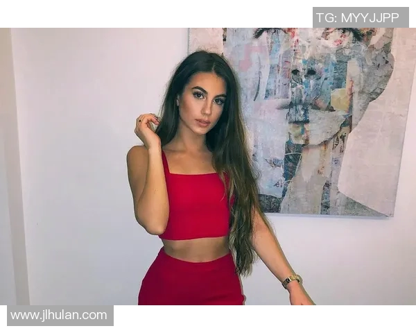 足球明星女儿在比赛中展现惊人天赋引发热议视频曝光