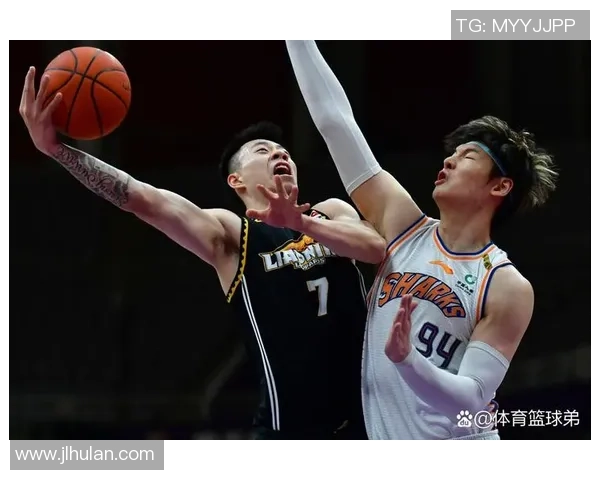 深入分析上海篮球队的节奏打法与战术特点解析